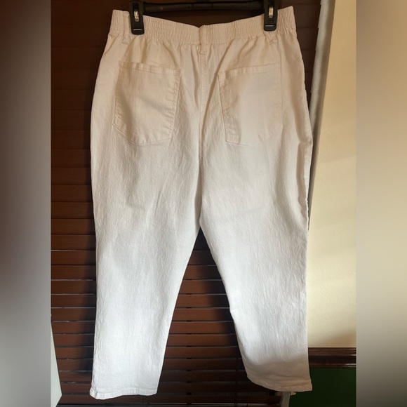 white jeans - Picture 3 of 3